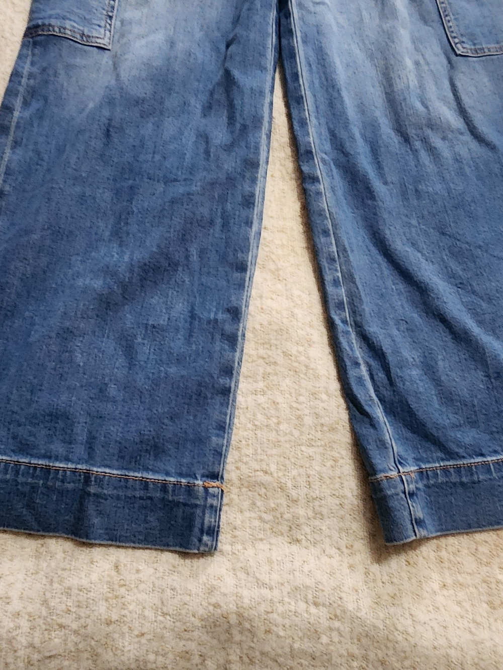 American Eagle Jeans Super High Rise Waisted Cargo Baggy Wide Leg Size 6 - Picture 4 of 12